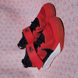 Nike Team Hustle D 10 PS Red/Black/White Sz 2Y Gently Used